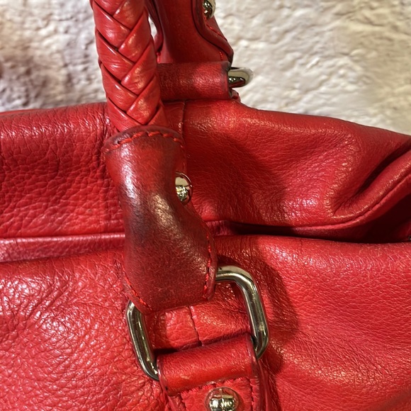 Elliot Lucca Leather Tote.  Can fit in a medium size laptop.  Great work bag. - Picture 3 of 5